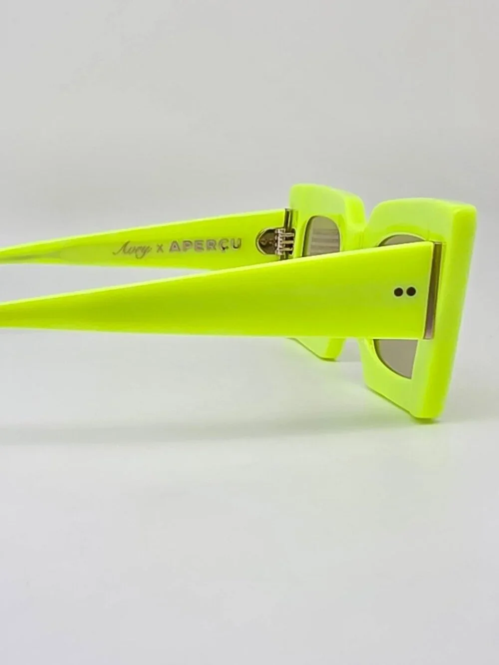 Apercu x Avry Passion Fruit First Edition Neon Green Frame Green Lens Sungalsses